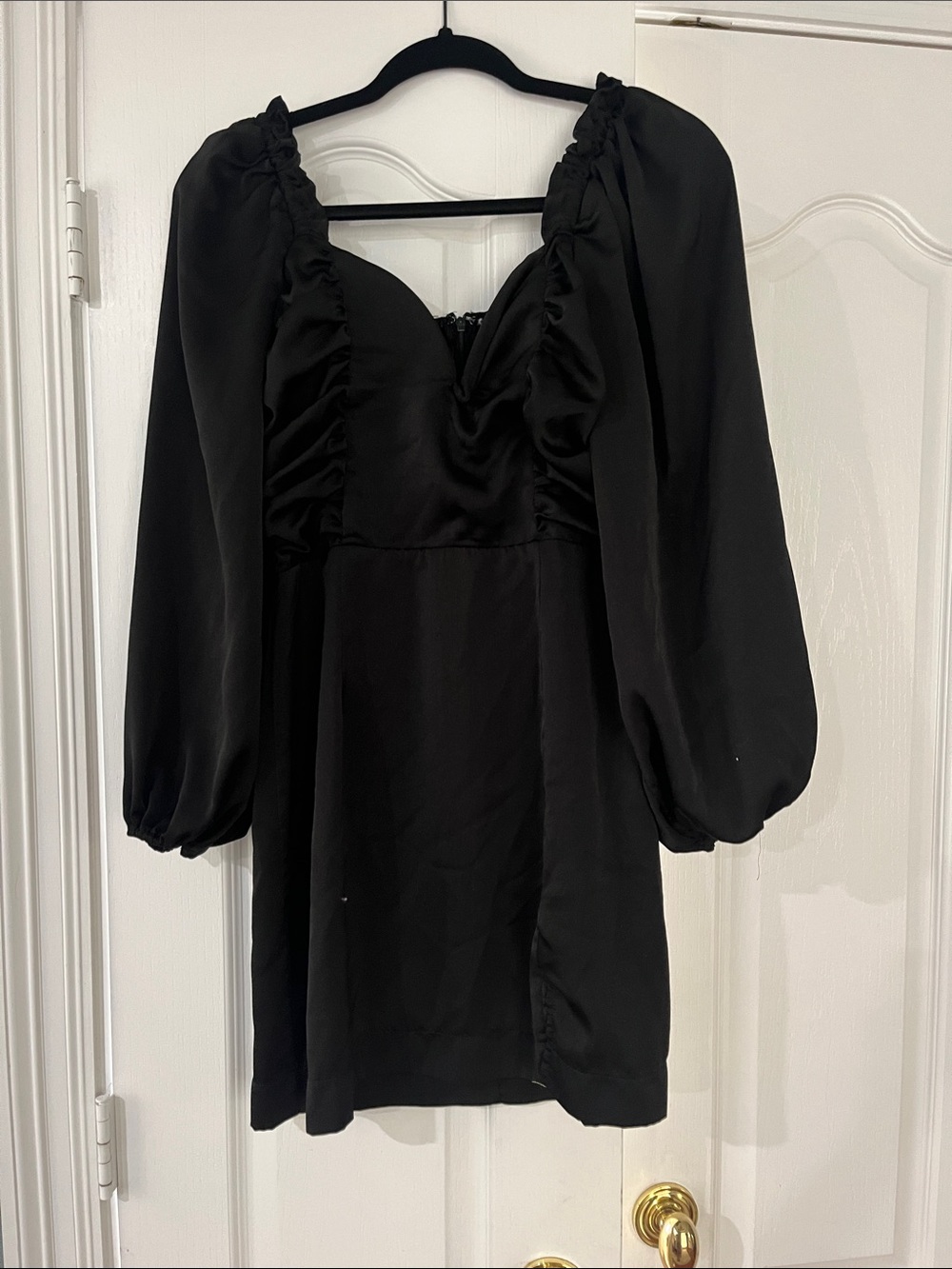 entro Black Long-Sleeve Ruched Bust Mini Dress